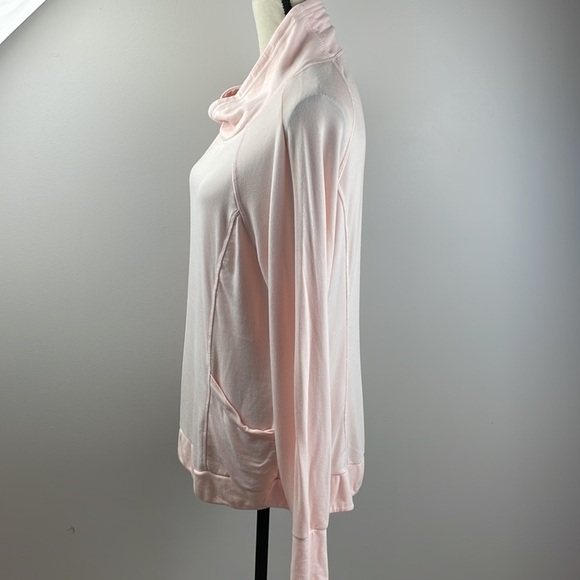 Yogalicious Light Pink Sweatshirt - Picture 6 of 9